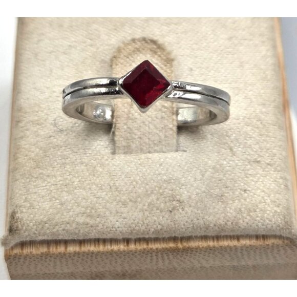 Silver Tone  Ring With Red Crystal Square-Cut Stone - Picture 1 of 3